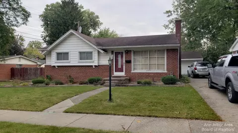 1327 Levona St, Ypsilanti, MI 48198