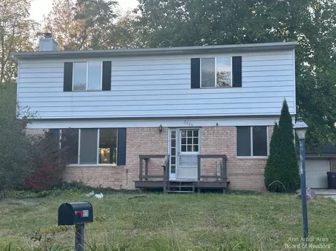 2820 Kimberley Rd, Ann Arbor, MI 48104