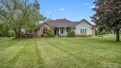 1890 Oakview Dr, Ann Arbor, MI 48108