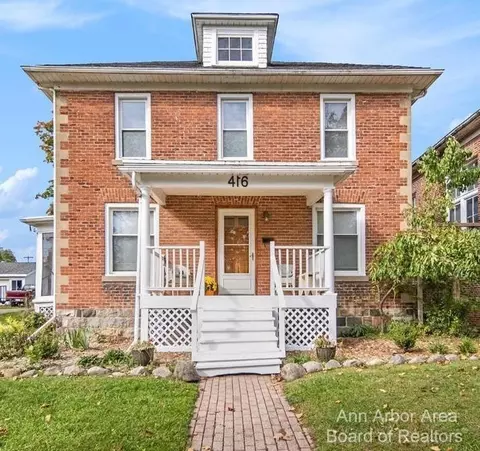 416 Congdon St, Chelsea, MI 48118