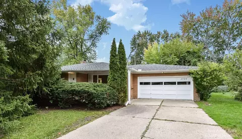 1720 Glastonbury Rd, Ann Arbor, MI 48103