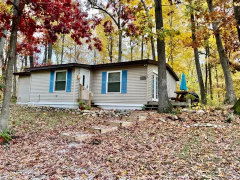 942 Twin Lk, Tipton, MI 49287