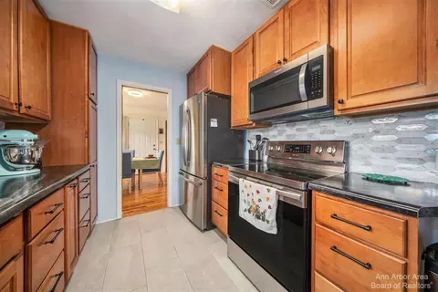1225 Levant St, Jackson, MI 49203 photo 10