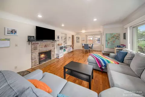 1225 Levant St, Jackson, MI 49203 photo 5