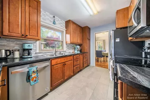 1225 Levant St, Jackson, MI 49203 photo 11