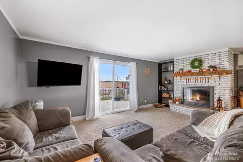 7180 N State Rd, Owosso, MI 48867 photo 4