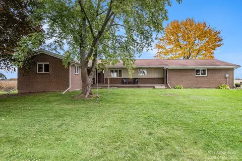 7180 N State Rd, Owosso, MI 48867