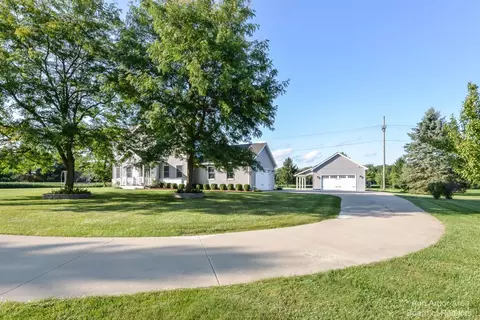 11654 Island Lake Rd, Dexter, MI 48130