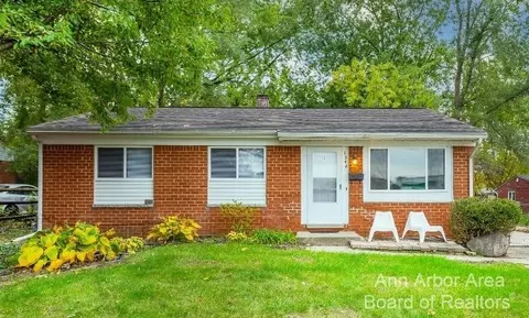 1348 E Clark Rd, Ypsilanti, MI 48198
