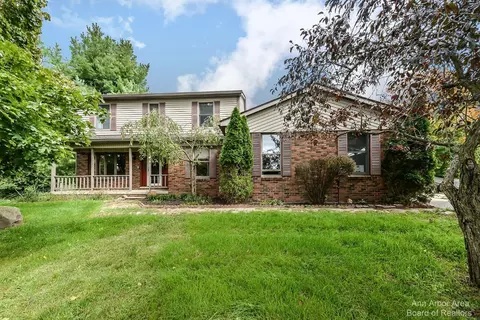 4062 Potts Dr, Dexter, MI 48130