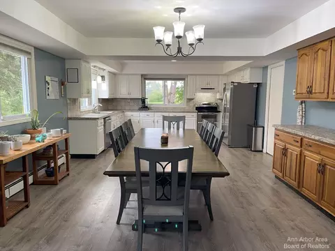 8879 Warner Rd, Saline, MI 48176 photo 5