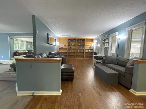 8879 Warner Rd, Saline, MI 48176 photo 16