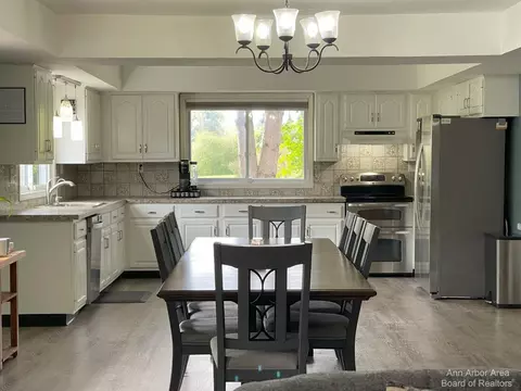 8879 Warner Rd, Saline, MI 48176 photo 4