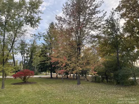 8879 Warner Rd, Saline, MI 48176 photo 2