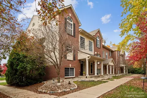 6365 Scoter Ln, Ypsilanti, MI 48197