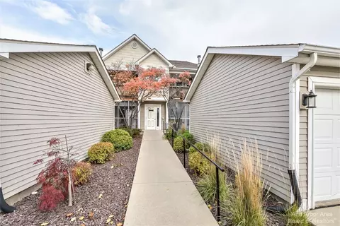 1604 Oakfield Dr, Ann Arbor, MI 48108