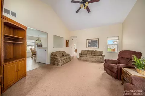 574 Ridge Ln, Tecumseh, MI 49286 photo 6