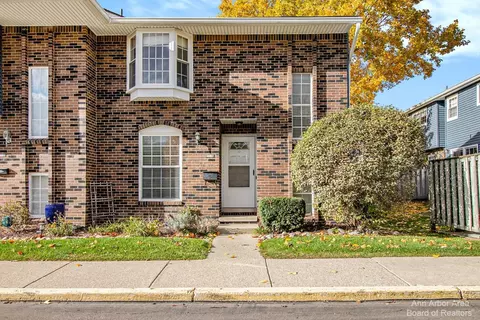 2808 Page Ave, Ann Arbor, MI 48104