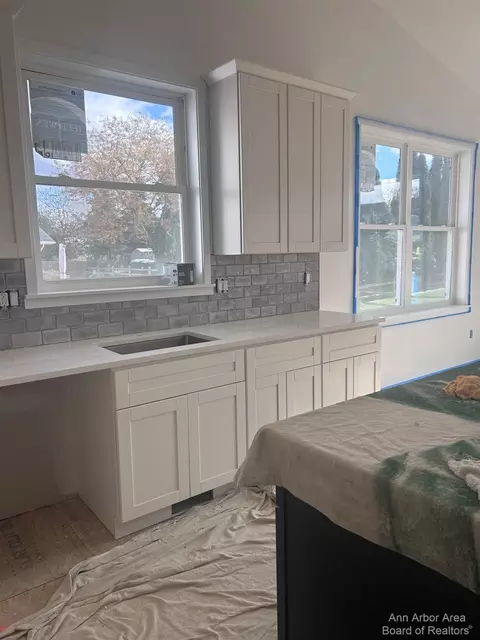 496 Tilton Dr, Tecumseh, MI 49286 photo 4