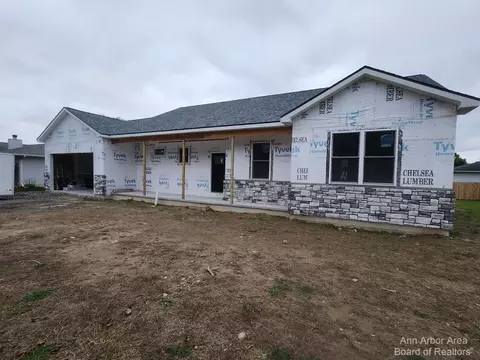 496 Tilton Dr, Tecumseh, MI 49286