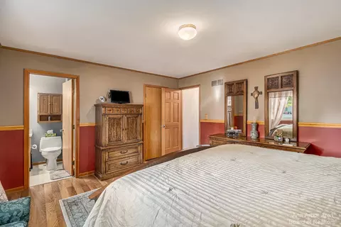 587 Berkshire Dr, Saline, MI 48176 photo 26