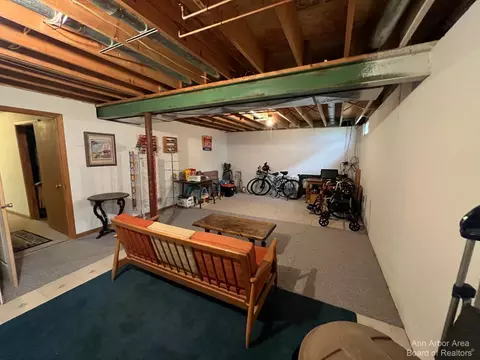 587 Berkshire Dr, Saline, MI 48176 photo 38