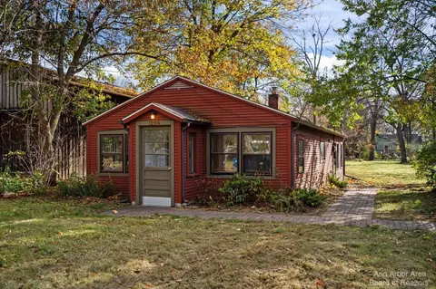 1294 Jewett St, Ann Arbor, MI 48104