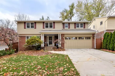 2798 Colony Rd, Ann Arbor, MI 48104