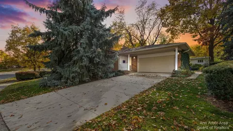 2424 Manchester Rd, Ann Arbor, MI 48104