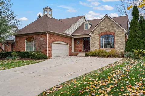 2470 Winged Foot Ct, Ann Arbor, MI 48108
