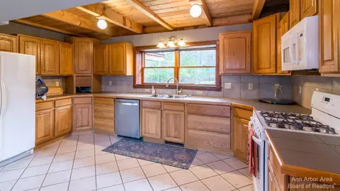 2330 N Zeeb Rd, Dexter, MI 48130 photo 15