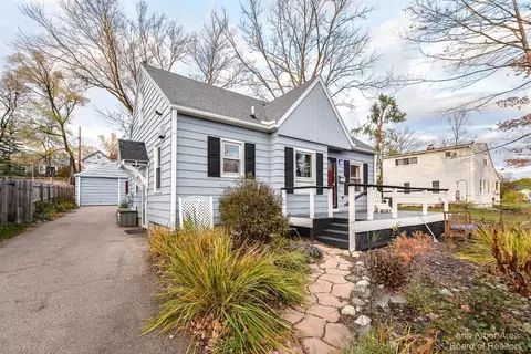 2106 Arlene St, Ann Arbor, MI 48103