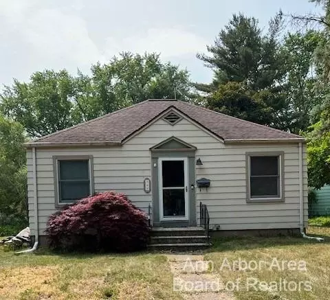 323 Garland St, Ypsilanti, MI 48198