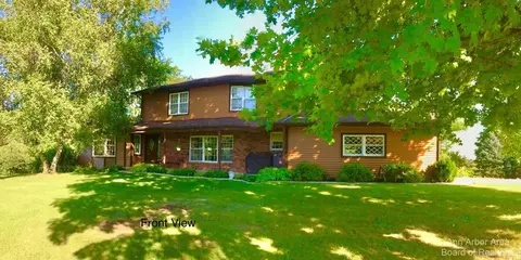 2878 Mckinley Rd, Chelsea, MI 48118