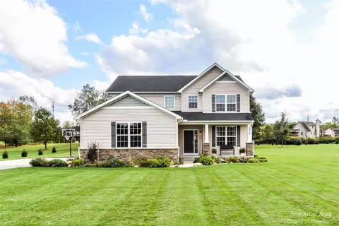 6312 Archutowski Dr, Howell, MI 48855