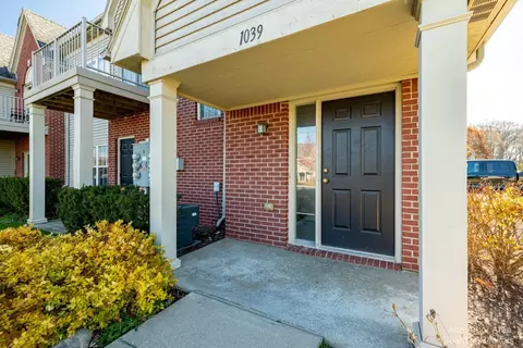 1039 Addington Ln, Ann Arbor, MI 48108