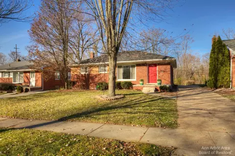 1430 Collegewood St, Ypsilanti, MI 48197