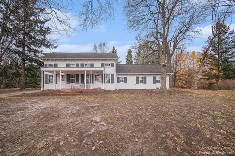 15490 Buss Rd, Manchester, MI 48158