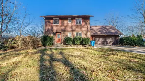 358 Basswood Ter, Brooklyn, MI 49230