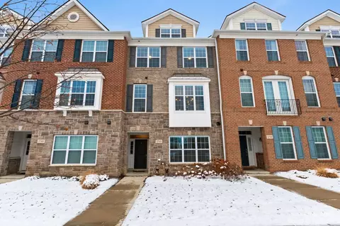 2743 S Spurway Dr, Ann Arbor, MI 48105