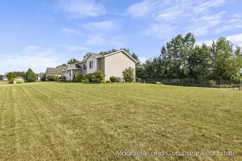 1834 143rd Ave, Dorr, MI 49323 photo 3