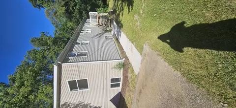 529 Brigham St, Plainwell, MI 49080