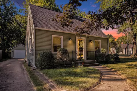 693 Melrose St, Plainwell, MI 49080