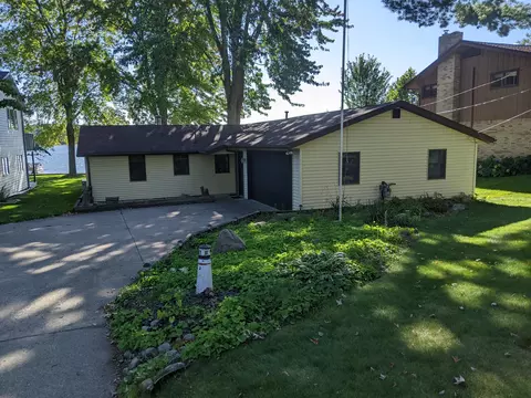 4040 S Sherman Ave, Fremont, MI 49412