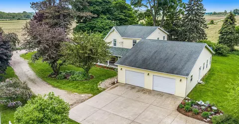3983 Chickering Rd, Belding, MI 48809