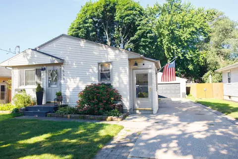 3535 Oriole Ave SW, Wyoming, MI 49509