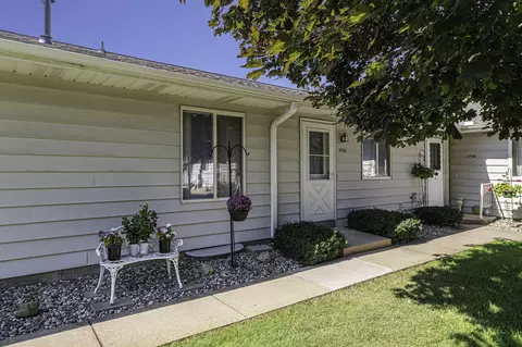 4706 Weston Ave, Kalamazoo, MI 49006