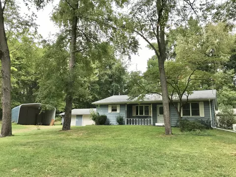 21620 N Everson Dr, Sturgis, MI 49091