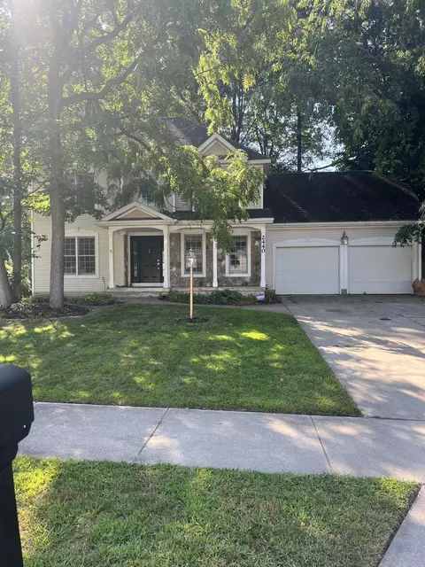 2440 Golfton Dr SW, Wyoming, MI 49519