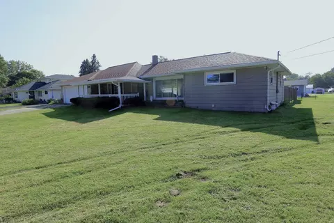 336 Seminole Pl, Jackson, MI 49202 photo 3